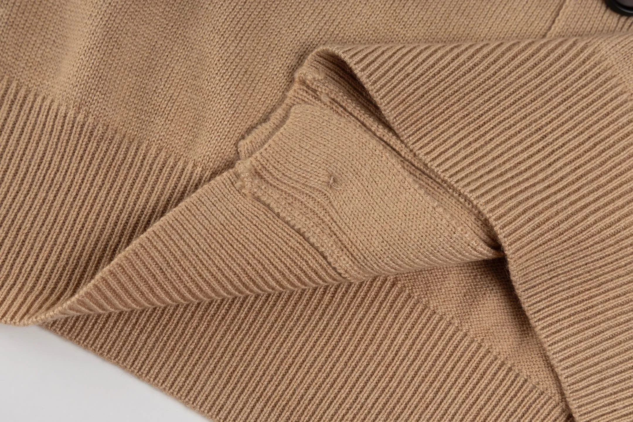 BBR V （Khaki ） 12,611 ， ， 。 ， Burberry 、Classic (EKD)， Trench 。 ， 。 ， 。 ， 。 Burberry ， 。 Size:S/M/L